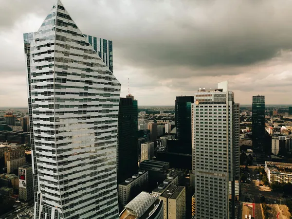 波蘭華沙城市天際線 — 博迅歐非中東服務中心